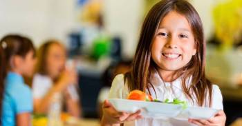consejos-para-garantizar-la-seguridad-alimentaria-en-los-comedores-escolares