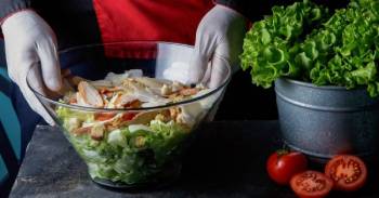 practicas-seguras-y-responsables-en-cada-etapa-de-la-preparacion-almacenamiento-y-servicio-de-los-alimentos