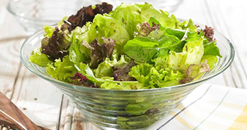 Cuidados en el consumo de verduras de hojas verdes