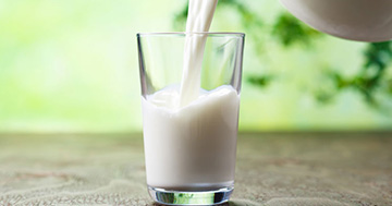 Los peligros de la leche cruda: lo que los padres deben saber